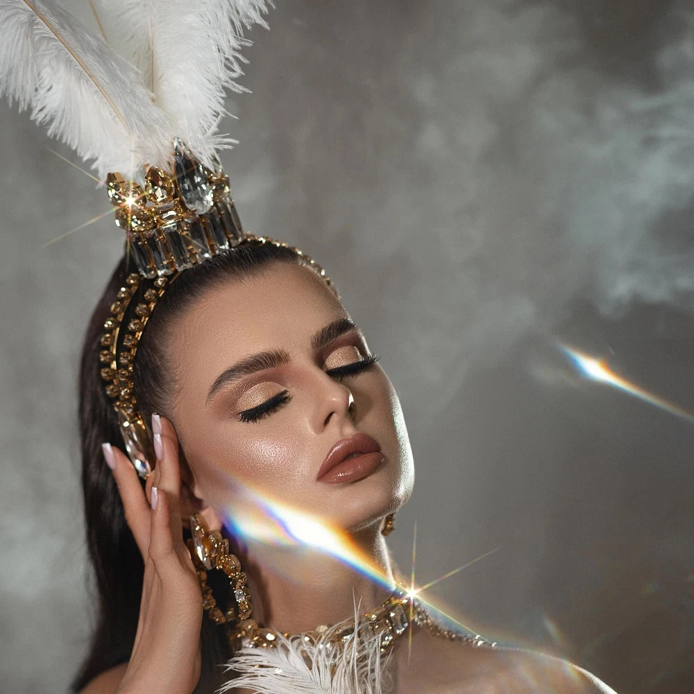 Queen Accessories - มงกุฎขนนกแบบโอเวอร์ไซส์สำหรับผู้หญิง รุ่นขายดี ประดับด้วยเพชรน้ำคุณภาพสูง สไตล์โกธิค เหมาะสำหรับงานเลี้ยง