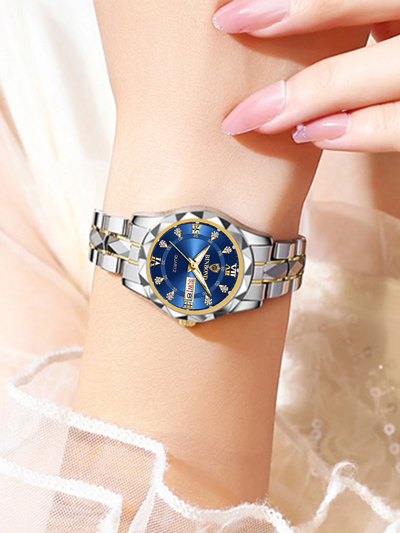 นาฬิกาคู่ BINBOND ชุด 2 เรือน/ - Women Accessories Display บทวิจารณ์และราคา